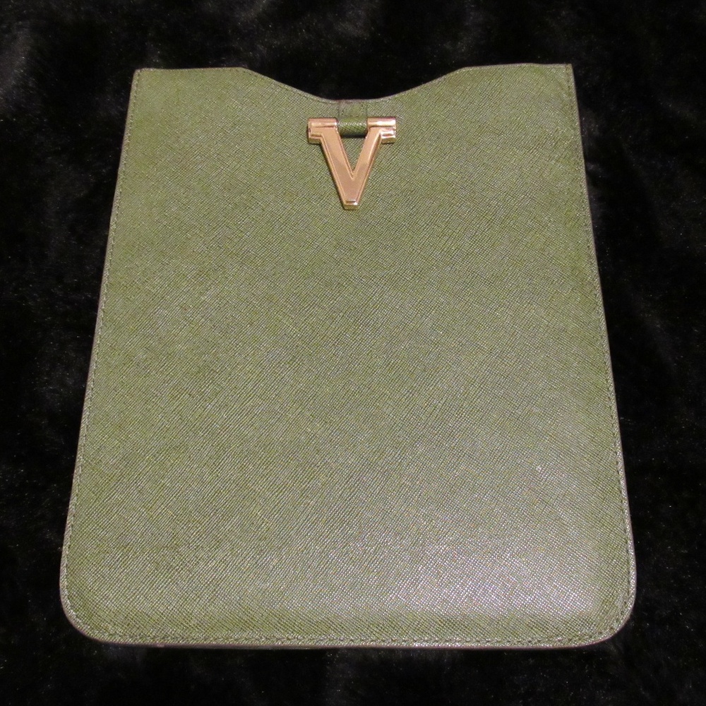 Vince Camuto iPad cover
